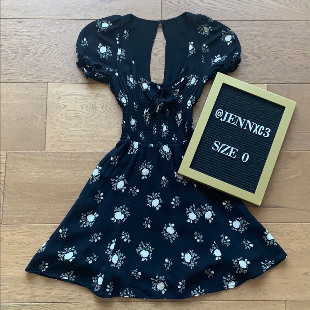 ❌[SOLD]❌NWOT Reformation Linley Dress || Lindsay - Picture 7 of 8